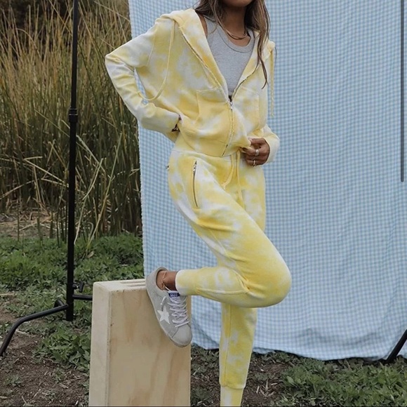 NWT Sincerely Jules for Bandier The Juniper Jogger in Vintage Yellow Tie Die - Picture 2 of 9